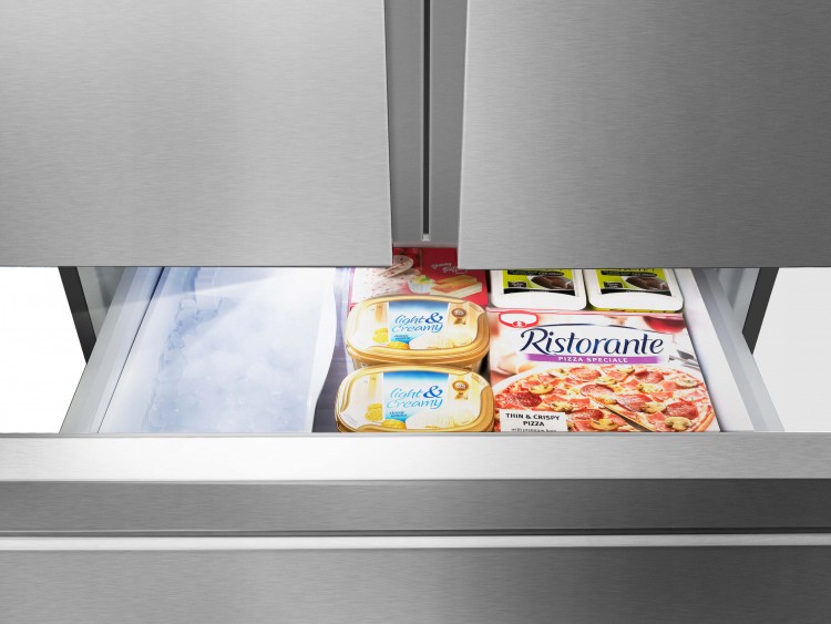 Hisense 25.4cu ft French Door Refrigrator with Dual Ice Maker